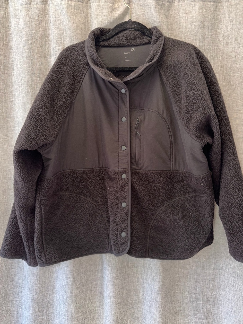 GAP Women's Black Sherpa Snap-Front Jacket Xlarge